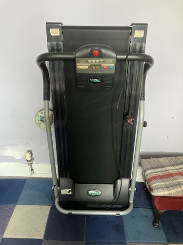 Body train walking treadmill - walking,